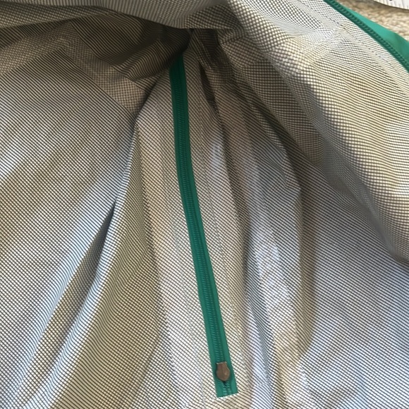 MEC windbreaker/ shell & t-shirt combo - Picture 5 of 17